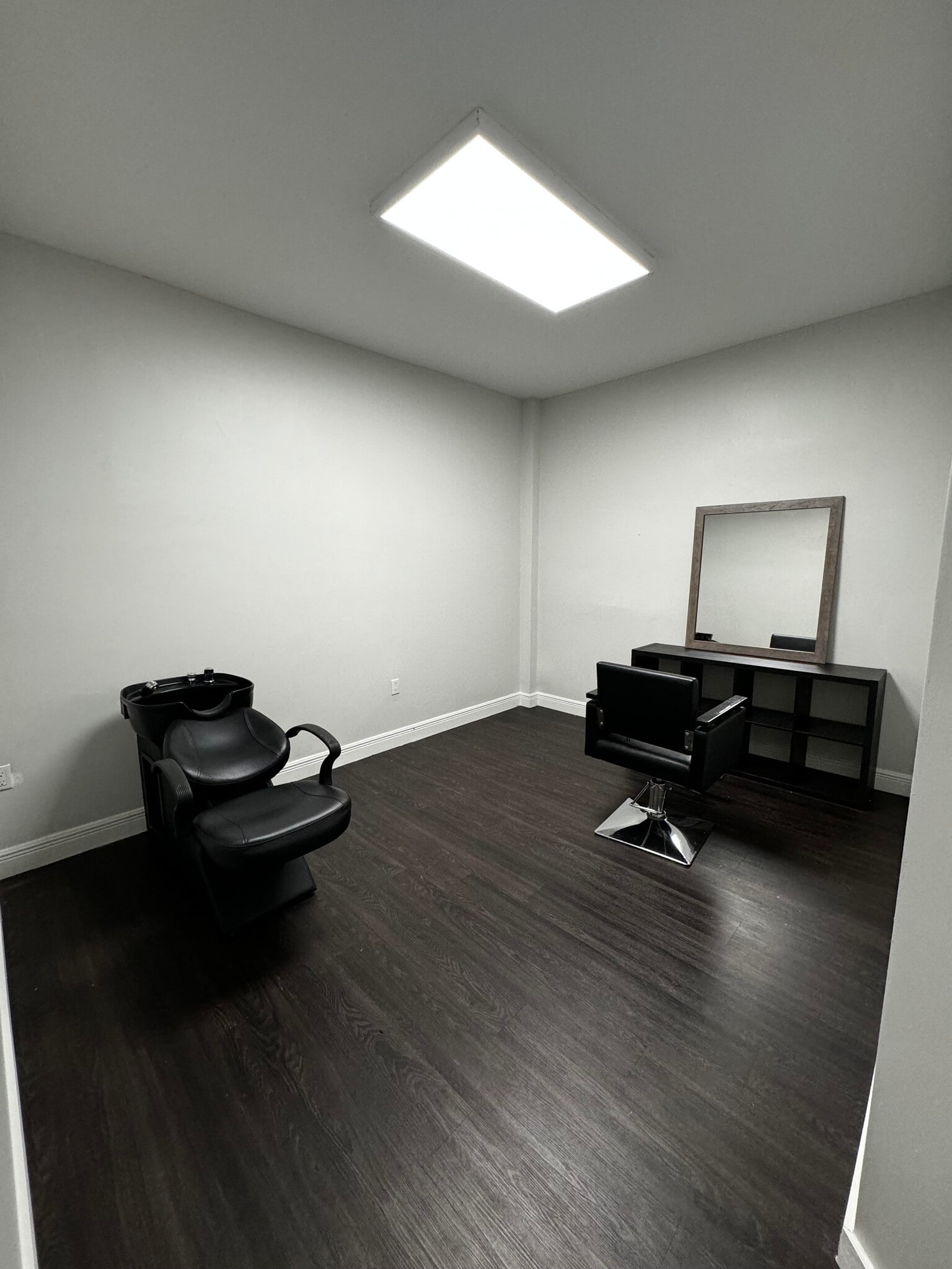 681 NW 108th St, Miami, FL for lease Interior Photo- Image 1 of 6