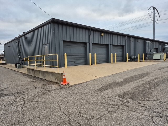 9100 Lima Rd, Fort Wayne, IN à louer - Photo du bâtiment - Image 2 de 2