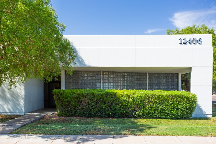 12406 N 32nd St, Phoenix, AZ à louer - Photo du bâtiment - Image 2 de 4