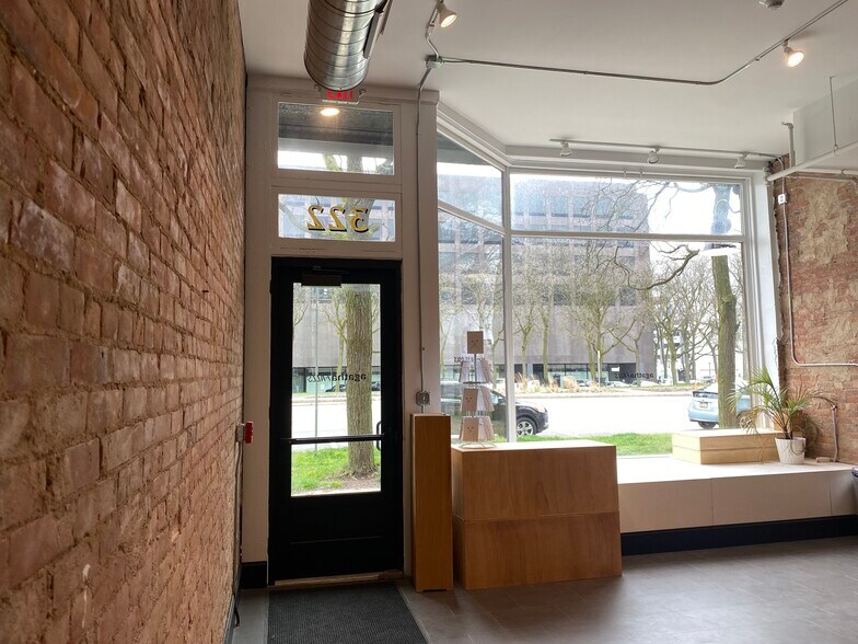 324 Niagara St, Niagara Falls, NY à louer - Photo intérieure - Image 3 de 8