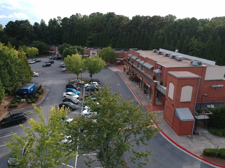 11877 Douglas Rd, Alpharetta, GA à louer - Photo du bâtiment - Image 3 de 32