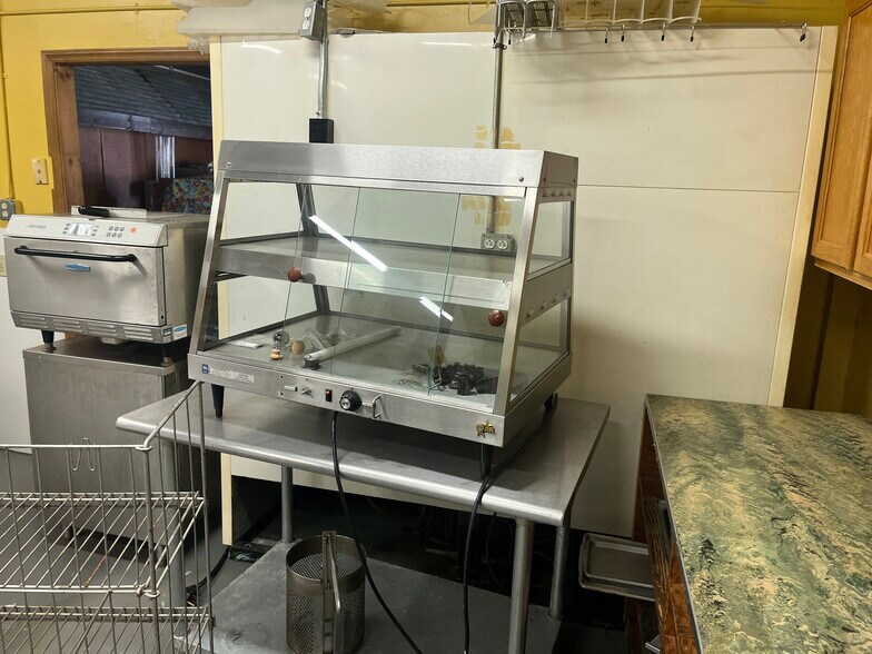 126 Main St, Lehigh, IA à louer - Photo du bâtiment - Image 2 de 16