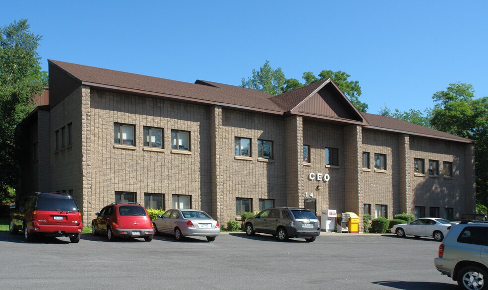 4914 W Genesee St, Camillus, NY à louer - Photo du bâtiment - Image 2 de 10