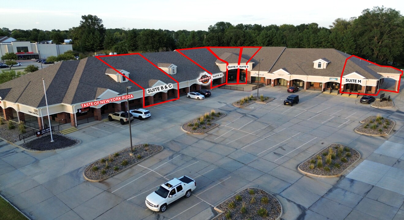 1225 Copper Creek Dr, Des Moines, IA for lease Building Photo- Image 1 of 9