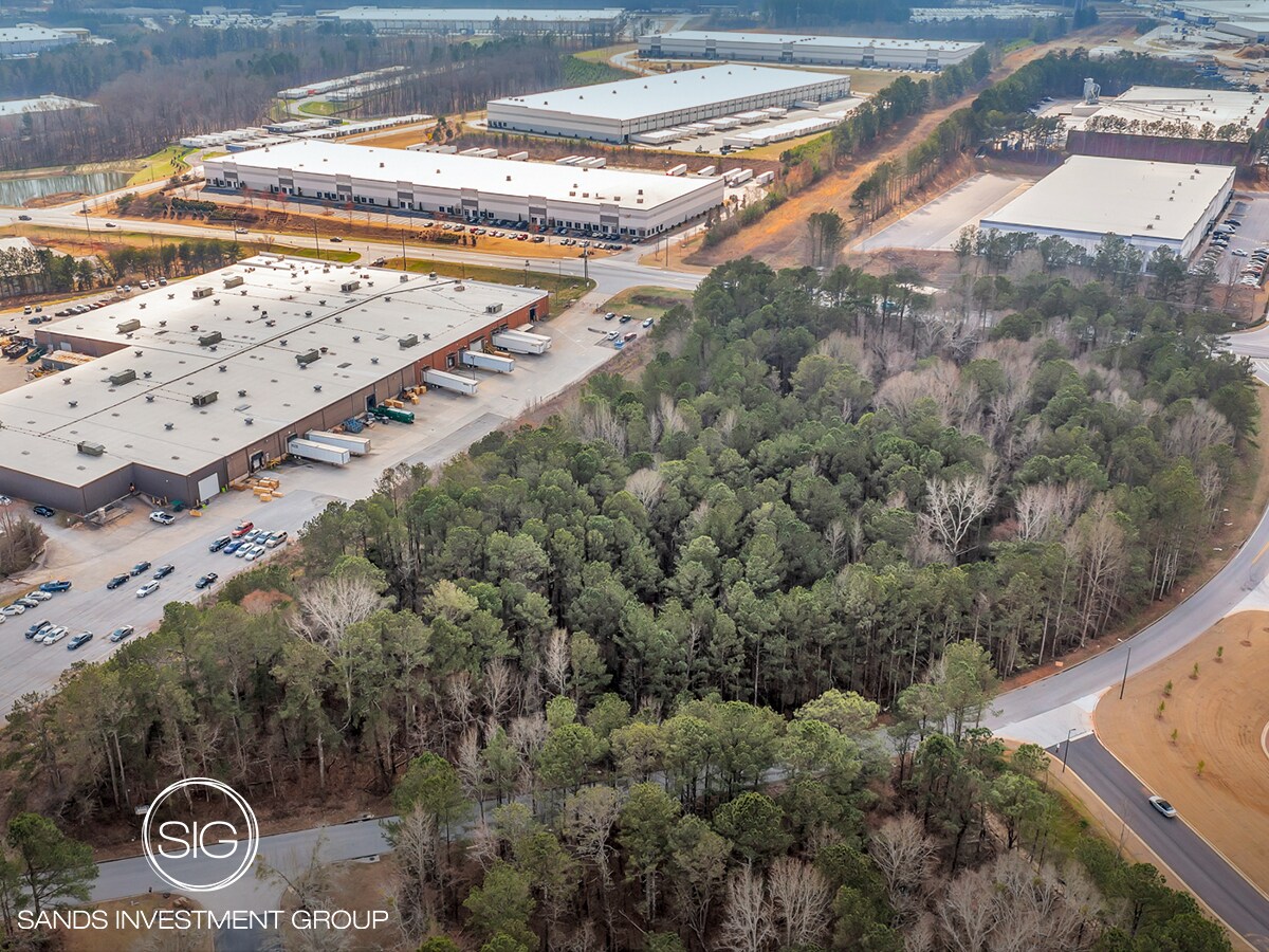 2019 East Park Dr, Conyers, GA à vendre Photo principale- Image 1 de 4