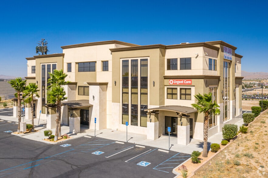 12021 Jacaranda Ave, Hesperia, CA for lease - Building Photo - Image 2 of 24