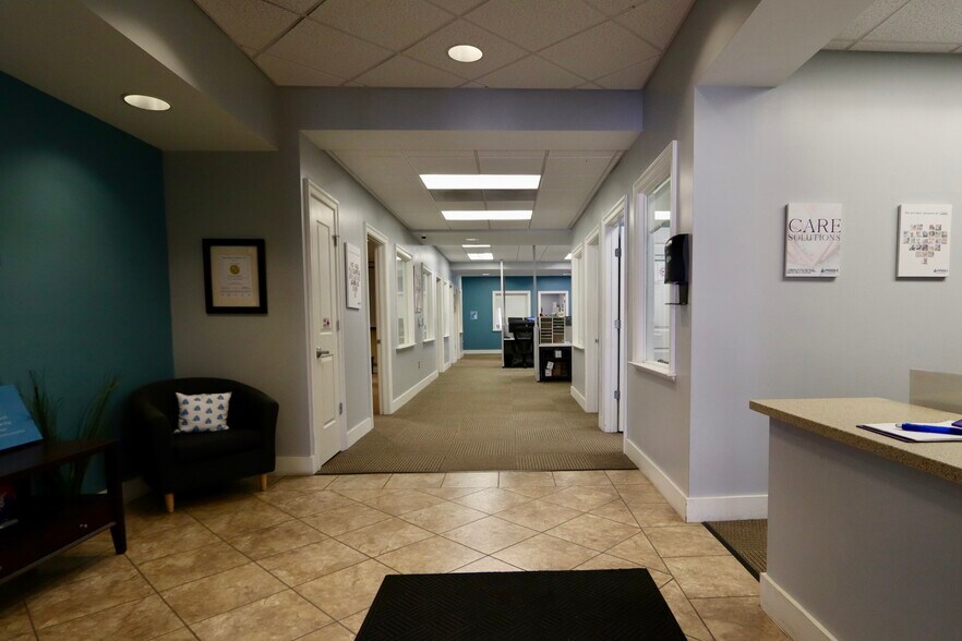 112 Church St, Elkin, NC à vendre - Photo du bâtiment - Image 2 de 6