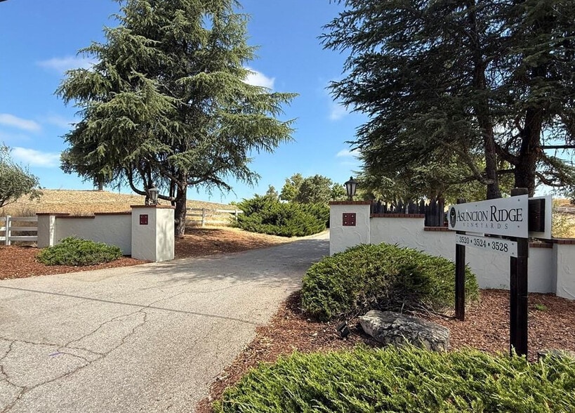 3520 Creston Rd, Paso Robles, CA for sale - Building Photo - Image 3 of 8
