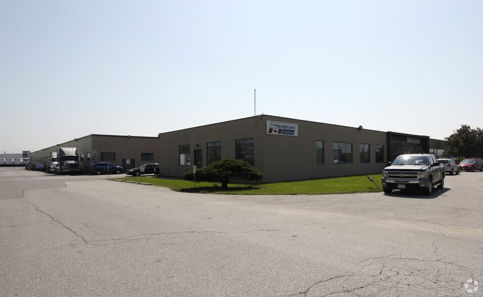 1245 Martin Grove Rd, Toronto, ON à vendre - Photo principale - Image 1 de 1