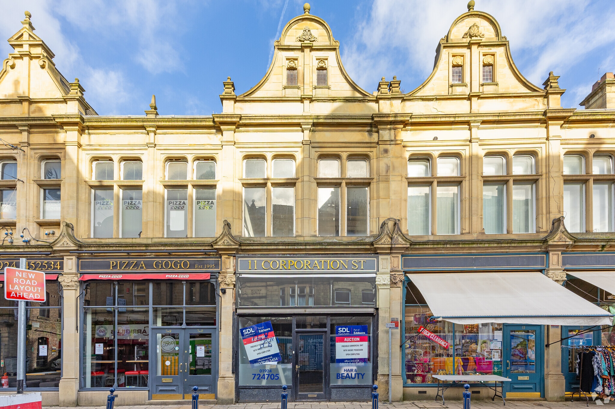 11 Corporation St, Dewsbury for lease Primary Photo- Image 1 of 8
