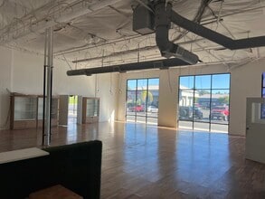 1386-1490 E Foothill Blvd, Upland, CA à louer Photo intérieure- Image 2 de 9