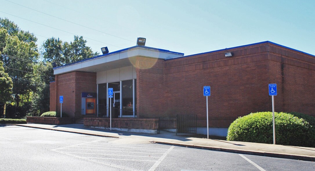 139 N Main St, Jonesboro, GA for sale Interior Photo- Image 1 of 3