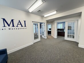 90 Wall St, Madison, CT for lease Interior Photo- Image 2 of 17