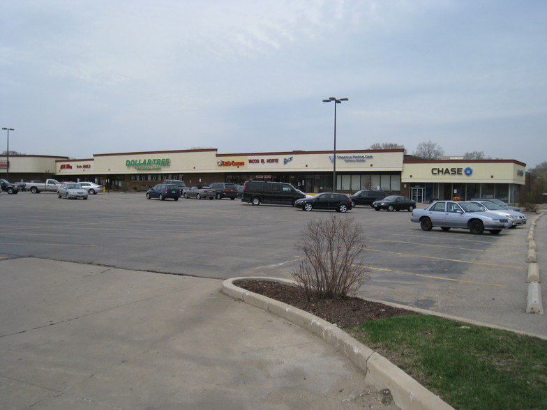 4310-4414 W Elm St, Mchenry, IL for lease - Building Photo - Image 2 of 5