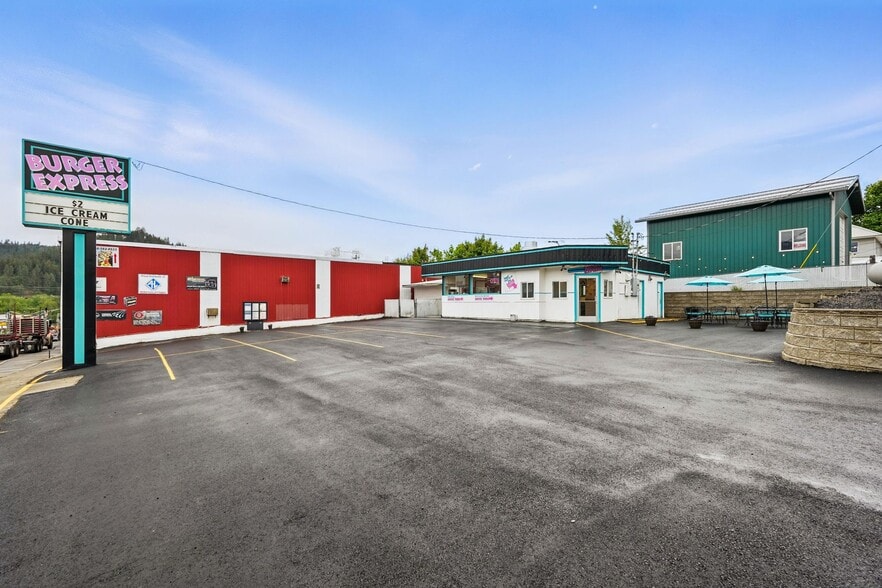 213 W College Ave, Saint Maries, ID for sale - Building Photo - Image 1 of 29