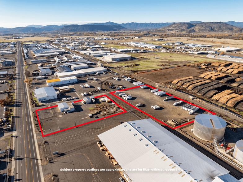 1405 Antelope Rd, White City, OR for sale - Building Photo - Image 2 of 32