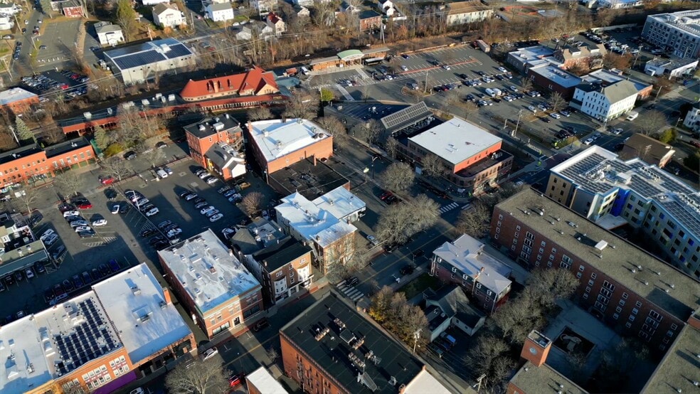 110 Pleasant St, Northampton, MA à vendre - Vidéo sur l’inscription commerciale - Image 2 de 11