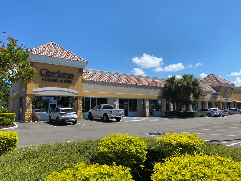 3517-3561 53rd Ave W, Bradenton, FL à louer - Photo du bâtiment - Image 3 de 4