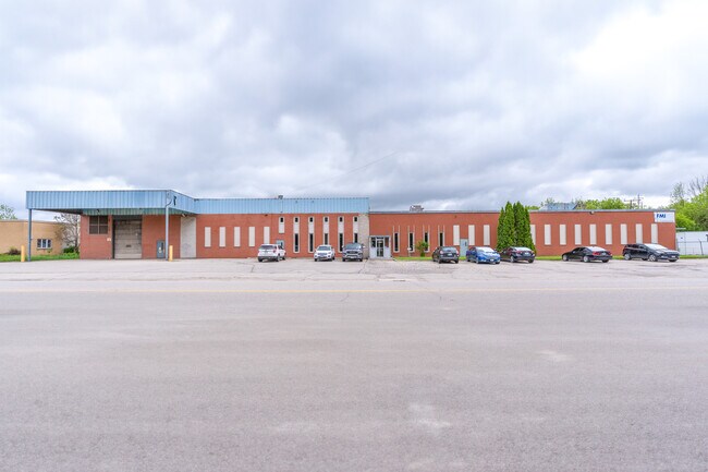 Plus de détails pour 10 Spalding Dr, Brantford, ON - Industriel à louer