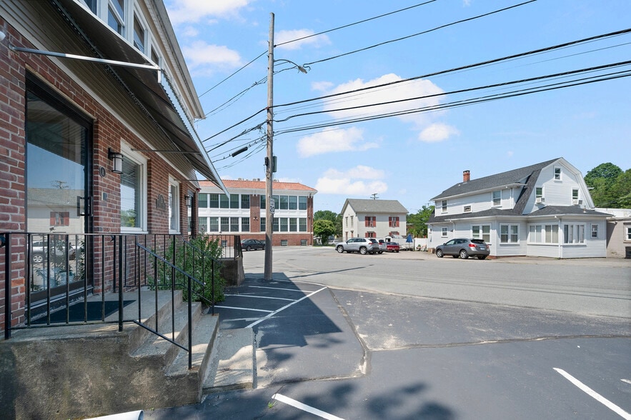 15 Thomas St, North Providence, RI for sale - Building Photo - Image 3 of 44