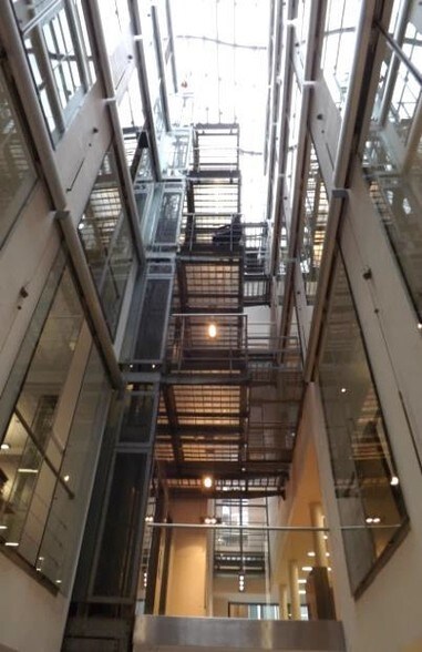 22 Stukeley St, Londres à louer - Photo intérieure - Image 2 de 15