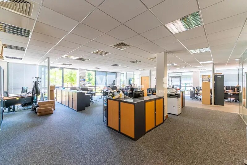 Office in Serris for lease Building Photo- Image 1 of 5