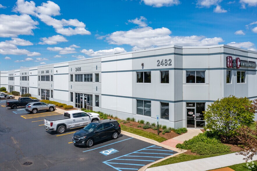 2486-2488 Technology Dr, Elgin, IL à louer - Photo du bâtiment - Image 1 de 6