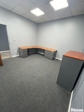 20 Lake Wire Dr, Lakeland, FL for lease Interior Photo- Image 2 of 3
