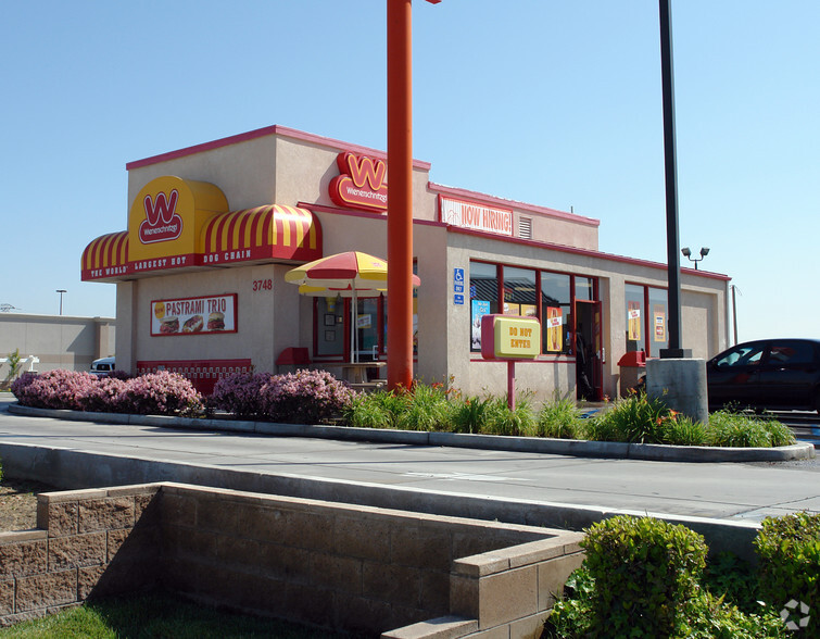 3748 Coffee Rd, Bakersfield, CA for sale - Primary Photo - Image 1 of 1