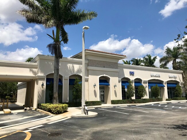 More details for 2575 Glades Cir, Weston, FL - Retail for Sale