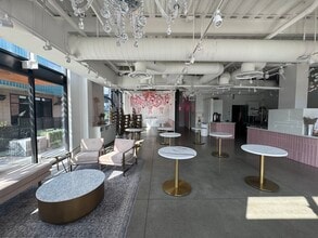 329 S Highway 101, Solana Beach, CA à louer Photo intérieure- Image 1 de 10