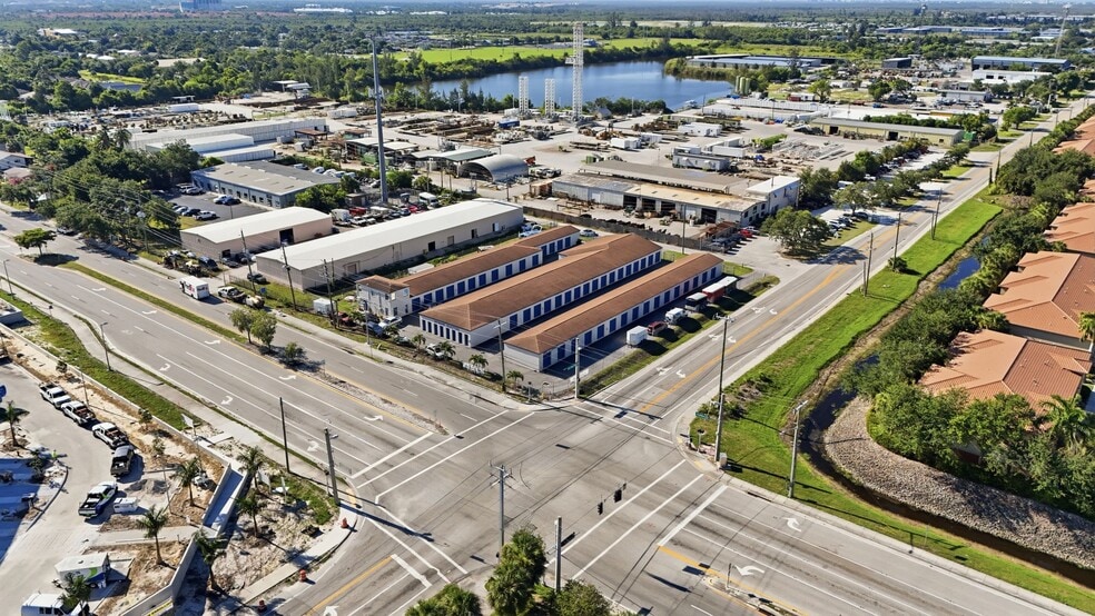 15415 Pine Ridge Rd, Fort Myers, FL for sale - Building Photo - Image 3 of 7