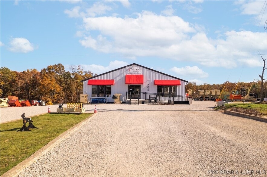 706 N Main St, Gravois Mills, MO for sale - Primary Photo - Image 1 of 54