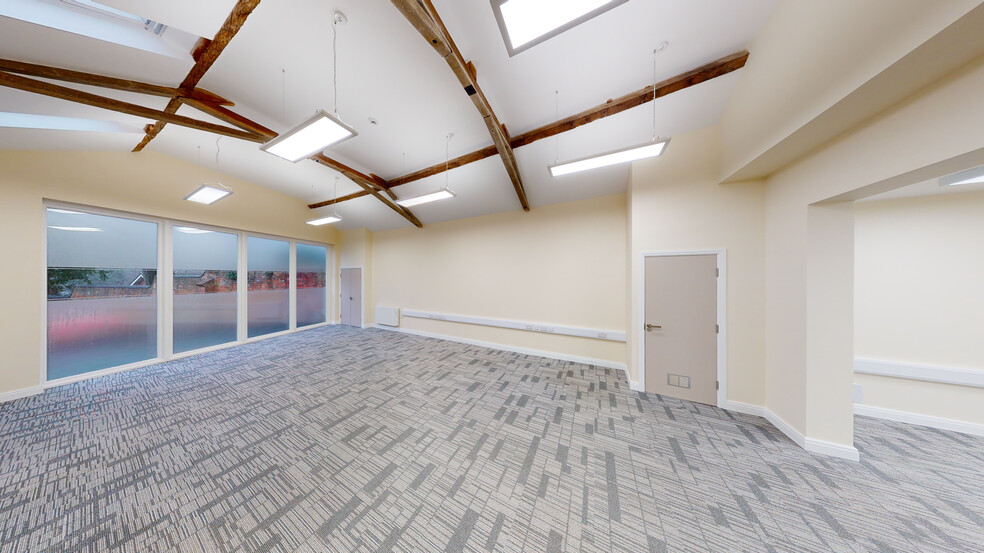 Netherstowe, Lichfield for lease - Interior Photo - Image 3 of 6