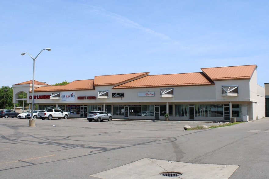 23100-23200 Coolidge Hwy, Oak Park, MI for lease - Building Photo - Image 3 of 8