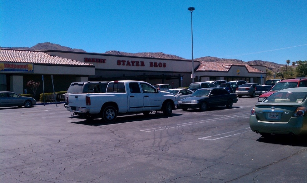 71707-71757 29 Palms Hwy, Twentynine Palms, CA à louer - Photo du bâtiment - Image 3 de 5