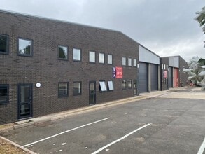 Field End, Long Crendon à louer Photo du bâtiment- Image 1 de 5