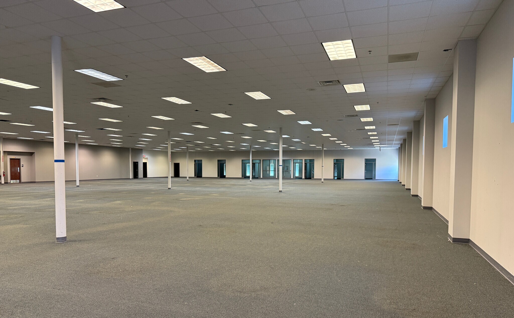 9628 Forest Hills Rd, Machesney Park, IL for lease Building Photo- Image 1 of 20