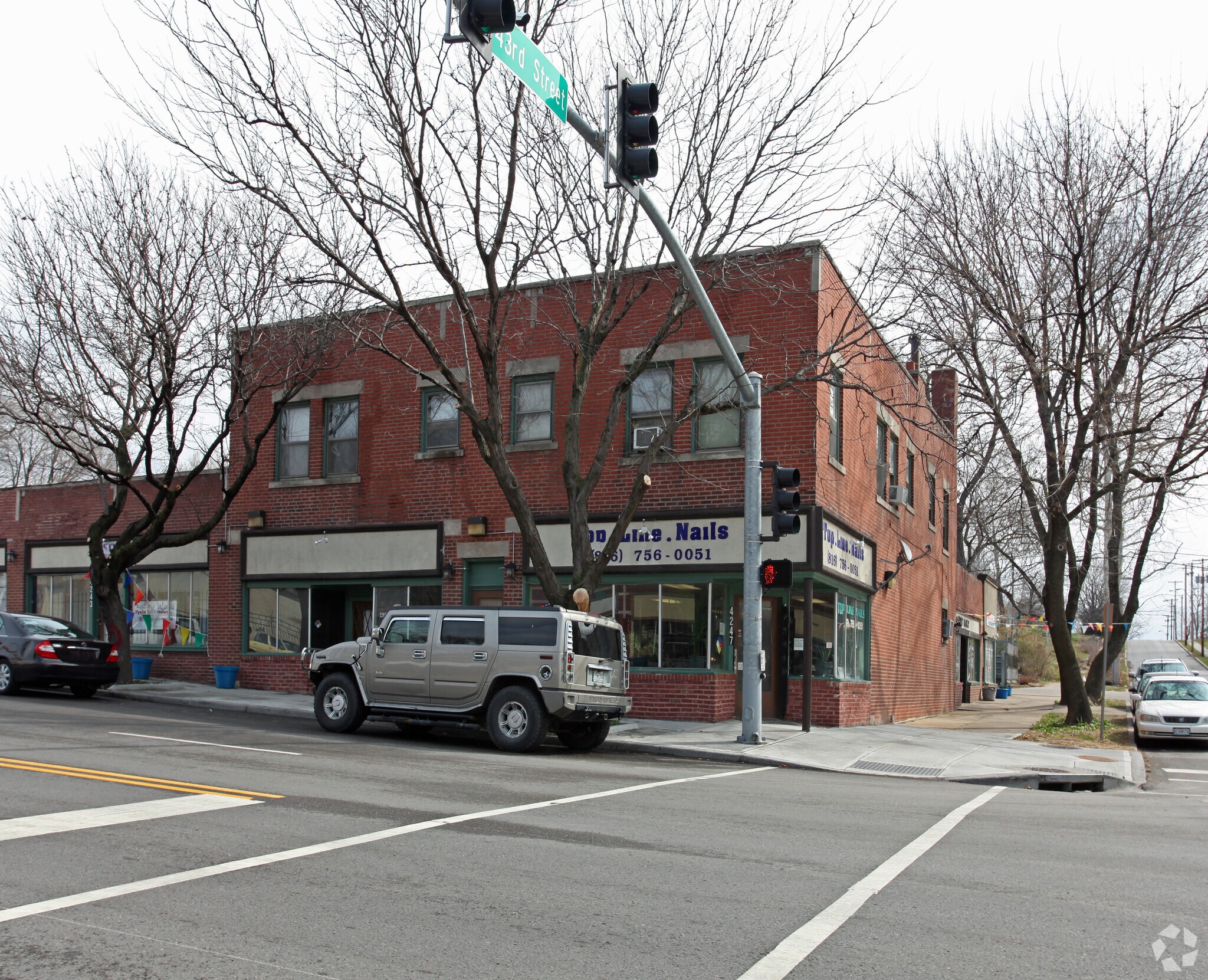 4245-4247 Troost Ave, Kansas City, MO à louer Photo du bâtiment- Image 1 de 16