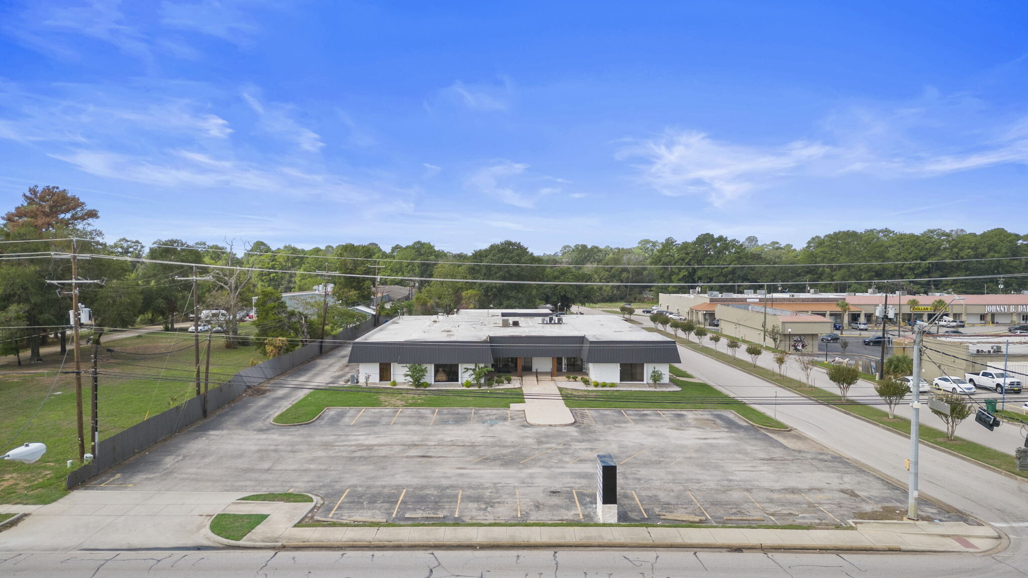 1915 N Frazier St, Conroe, TX for sale Building Photo- Image 1 of 18