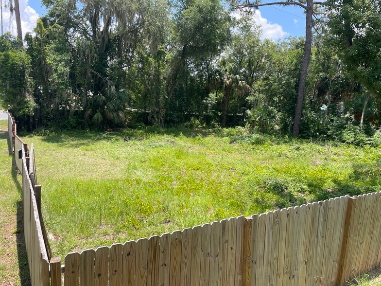 16220 Leonard St, Umatilla, FL for sale - Building Photo - Image 2 of 7