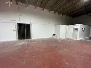 1900-2261 NW 29th St, Oakland Park, FL for lease Interior Photo- Image 2 of 6