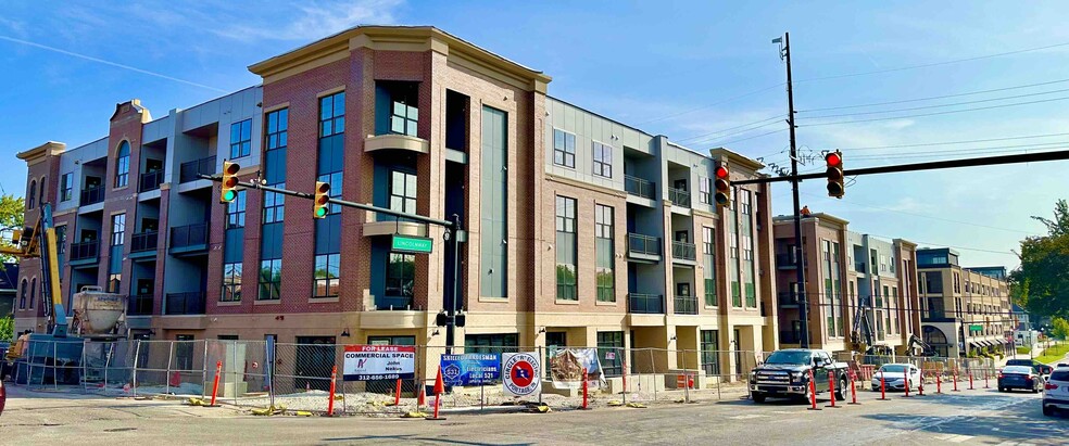 215 E Lincolnway, Valparaiso, IN à louer - Photo du bâtiment - Image 3 de 4