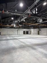 6620 W Dakin St, Chicago, IL for lease Interior Photo- Image 2 of 9