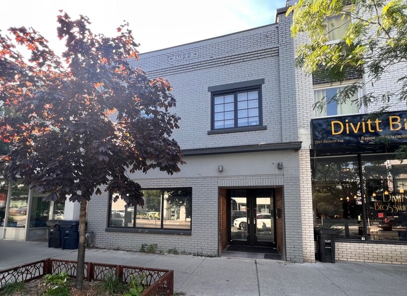 2215 Danforth Ave, Toronto, ON for sale - Building Photo - Image 1 of 1