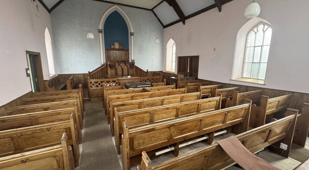 Pemegoes, Machynlleth for sale - Interior Photo - Image 1 of 2