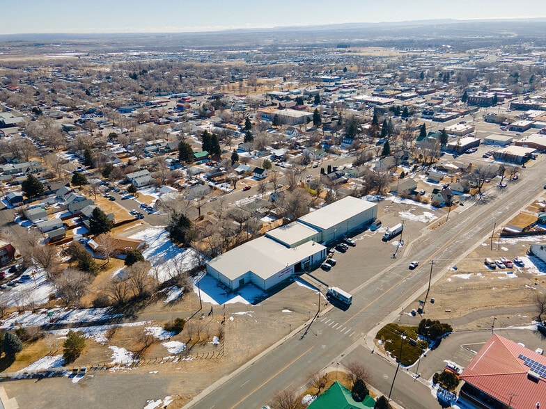 425 N Broadway Ave, Riverton, WY for sale - Aerial - Image 2 of 37