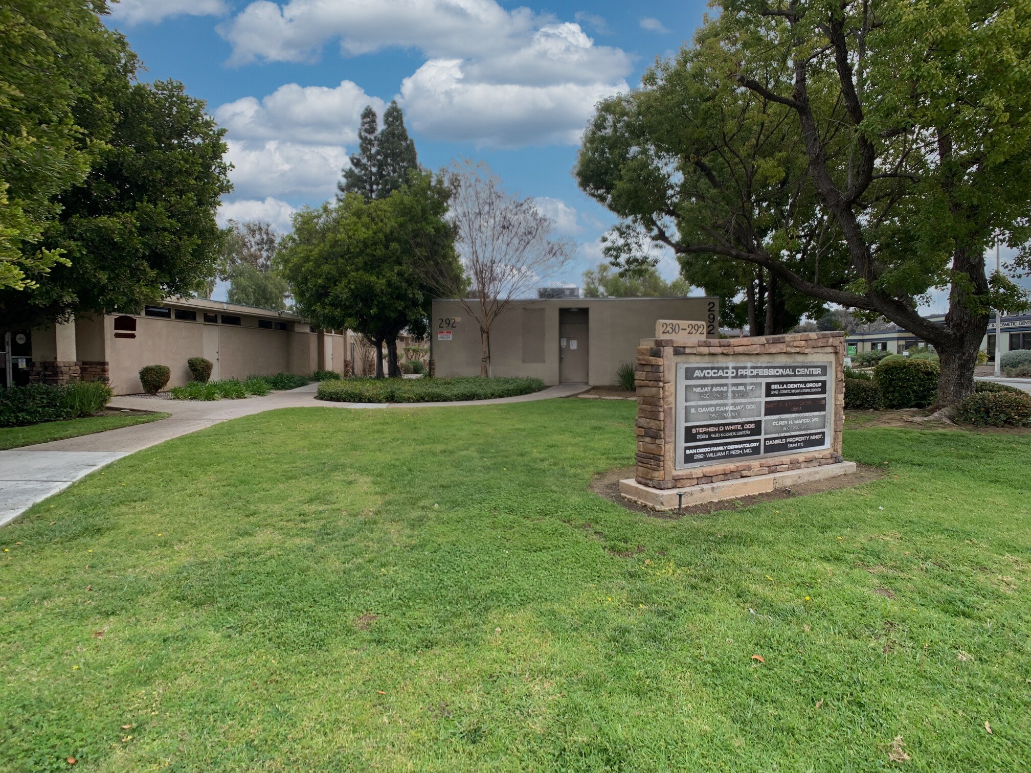 230-292 Avocado Ave, El Cajon, CA à louer Photo du bâtiment- Image 1 de 10