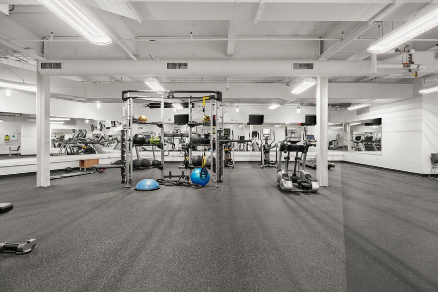 1 Qbe Way, Sun Prairie, WI for lease - Building Photo - Image 3 of 16