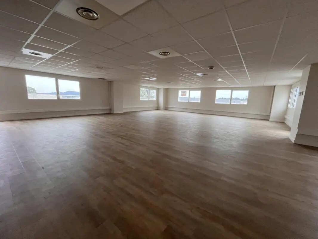Office in La Farlède for sale Building Photo- Image 1 of 7